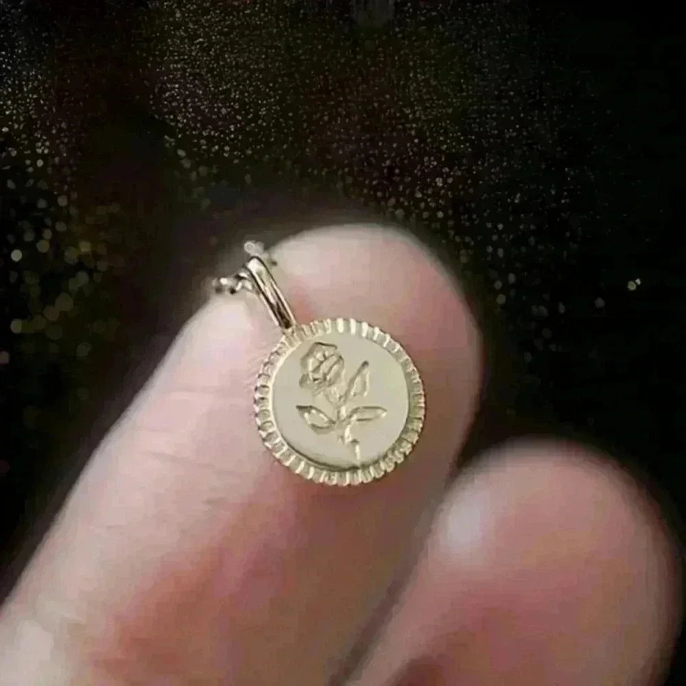 Dainty Elegant Rose Floral Round Pendant Necklace